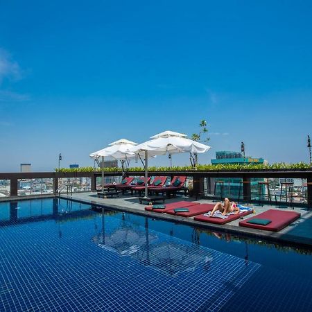 V Hotel Phnom Penh Dış mekan fotoğraf
