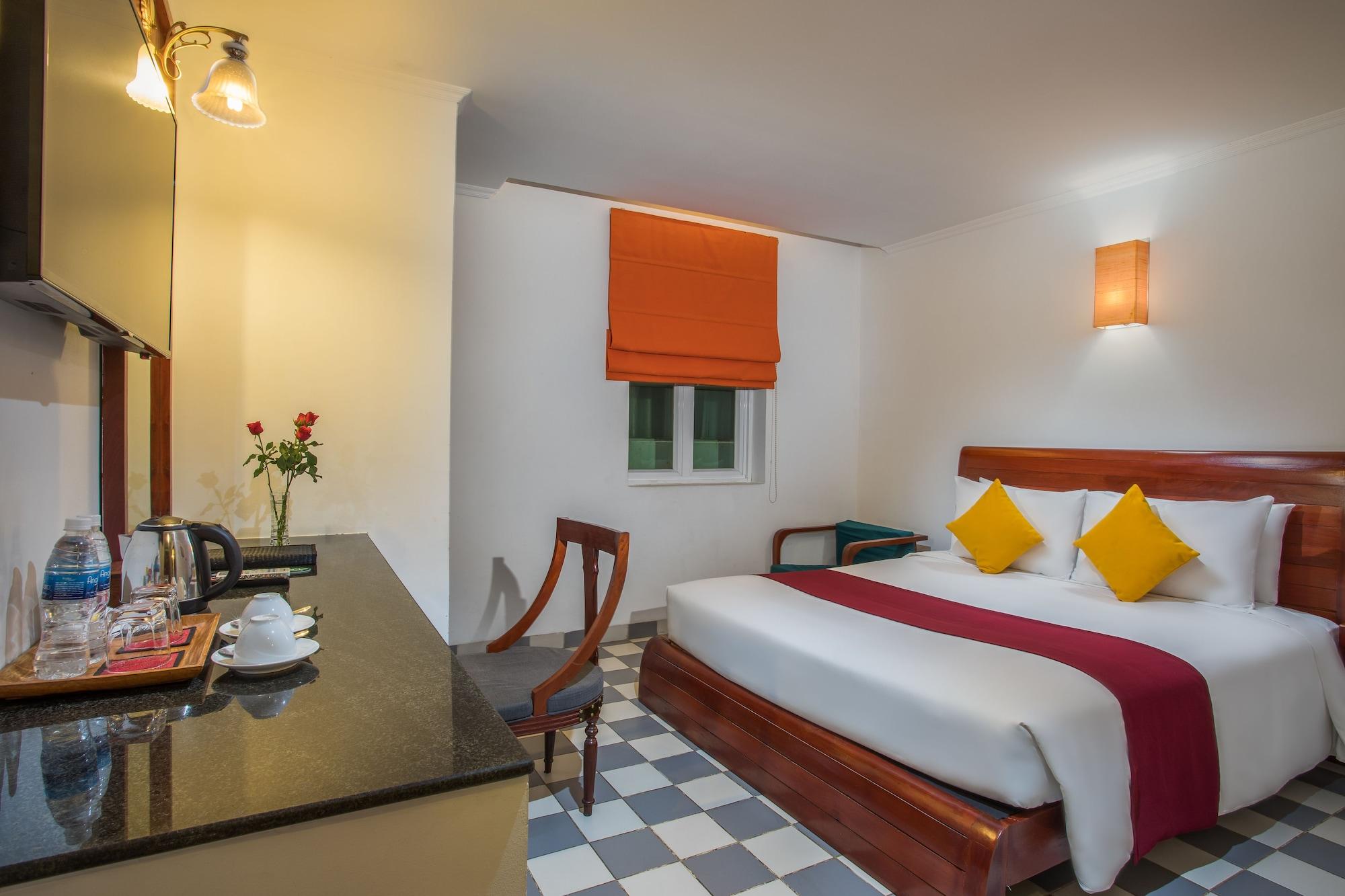 V Hotel Phnom Penh Dış mekan fotoğraf