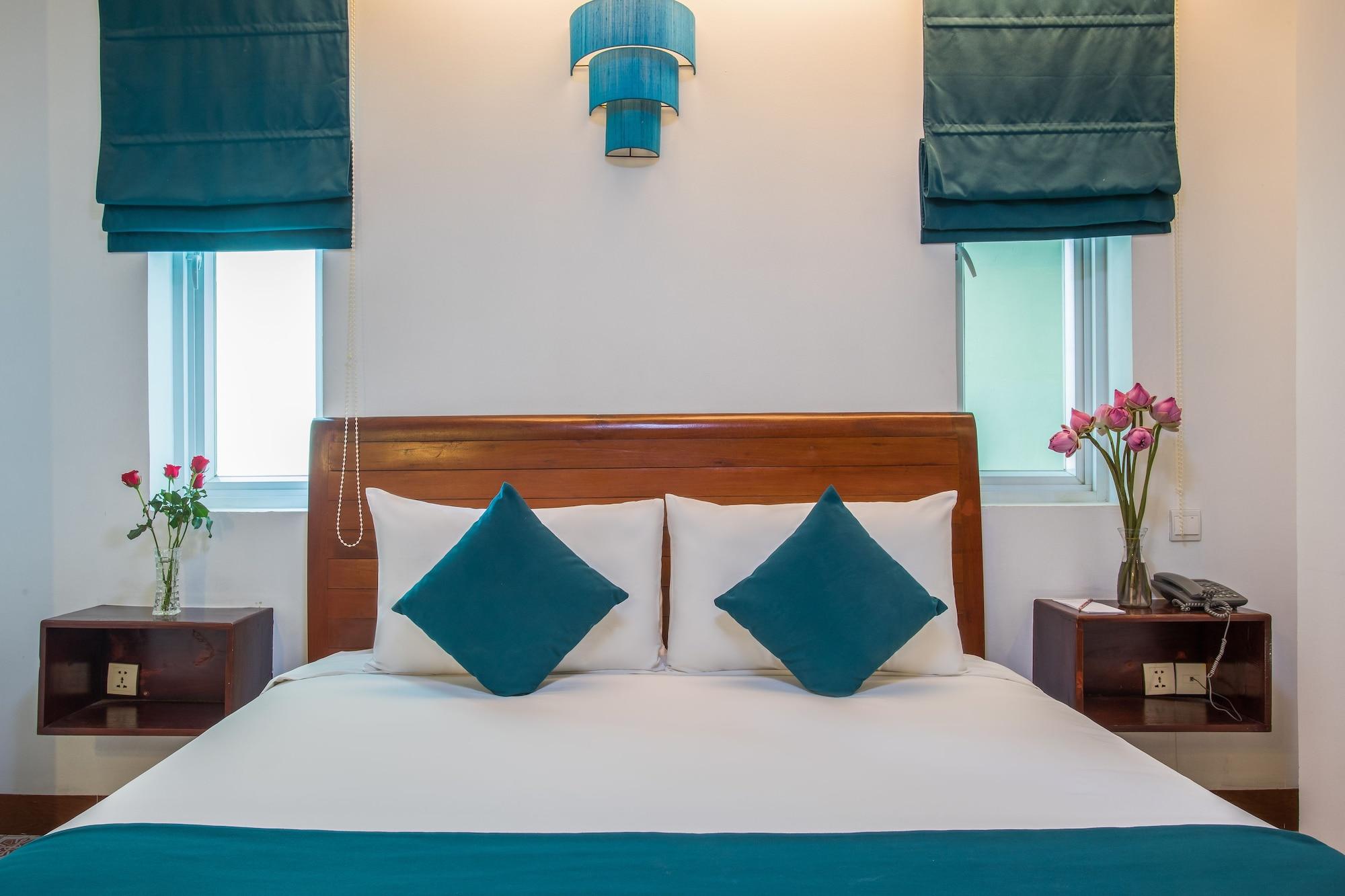 V Hotel Phnom Penh Dış mekan fotoğraf