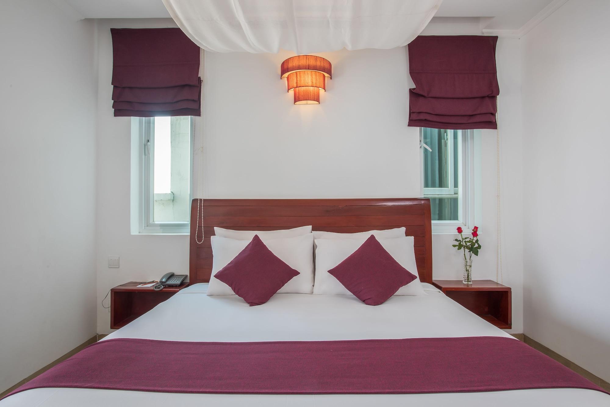 V Hotel Phnom Penh Dış mekan fotoğraf
