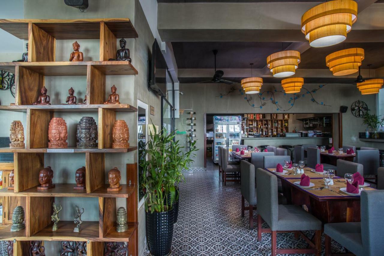 V Hotel Phnom Penh Dış mekan fotoğraf