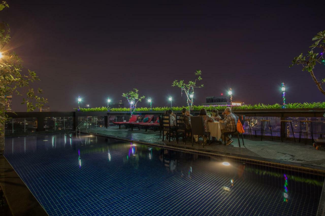 V Hotel Phnom Penh Dış mekan fotoğraf