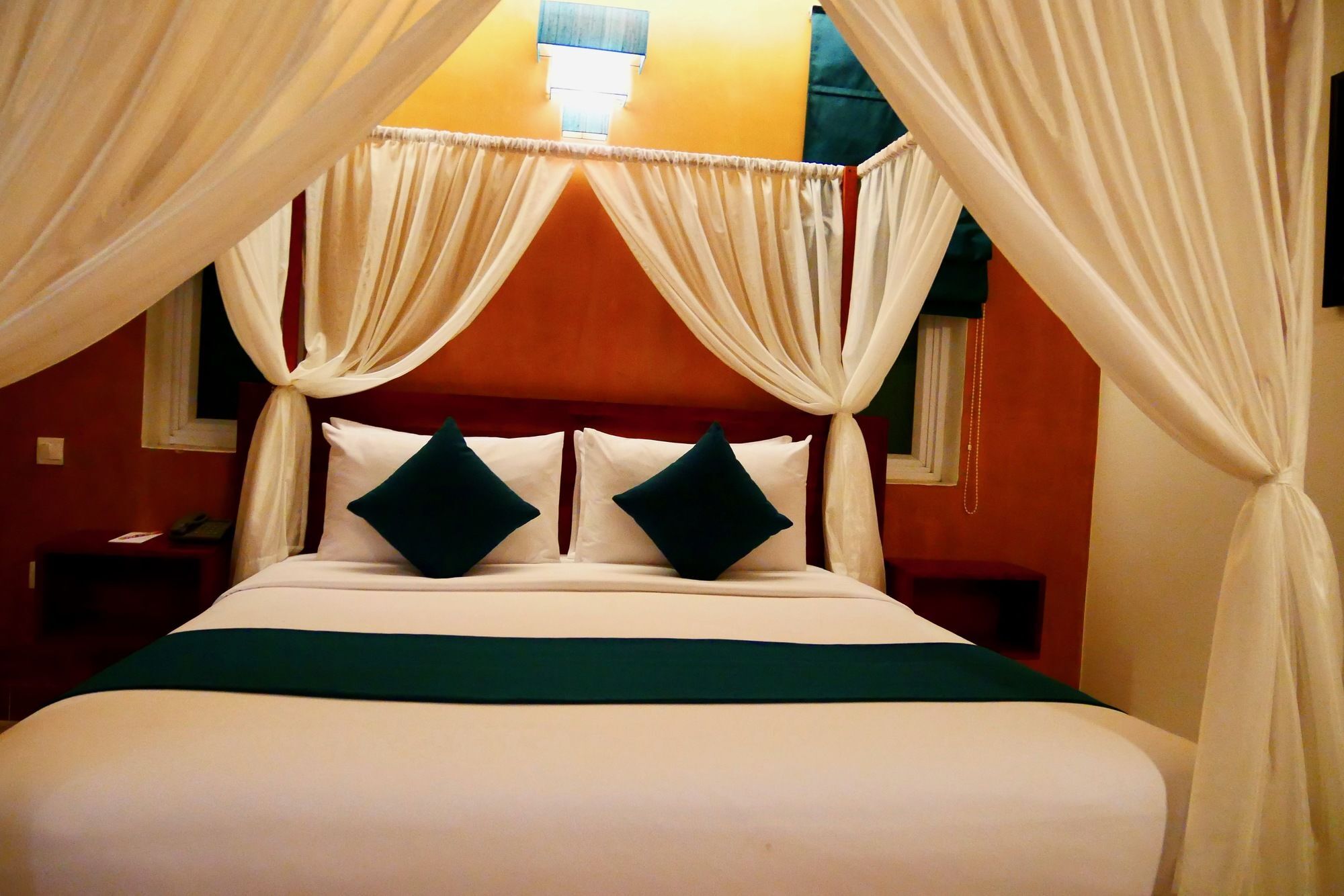 V Hotel Phnom Penh Dış mekan fotoğraf