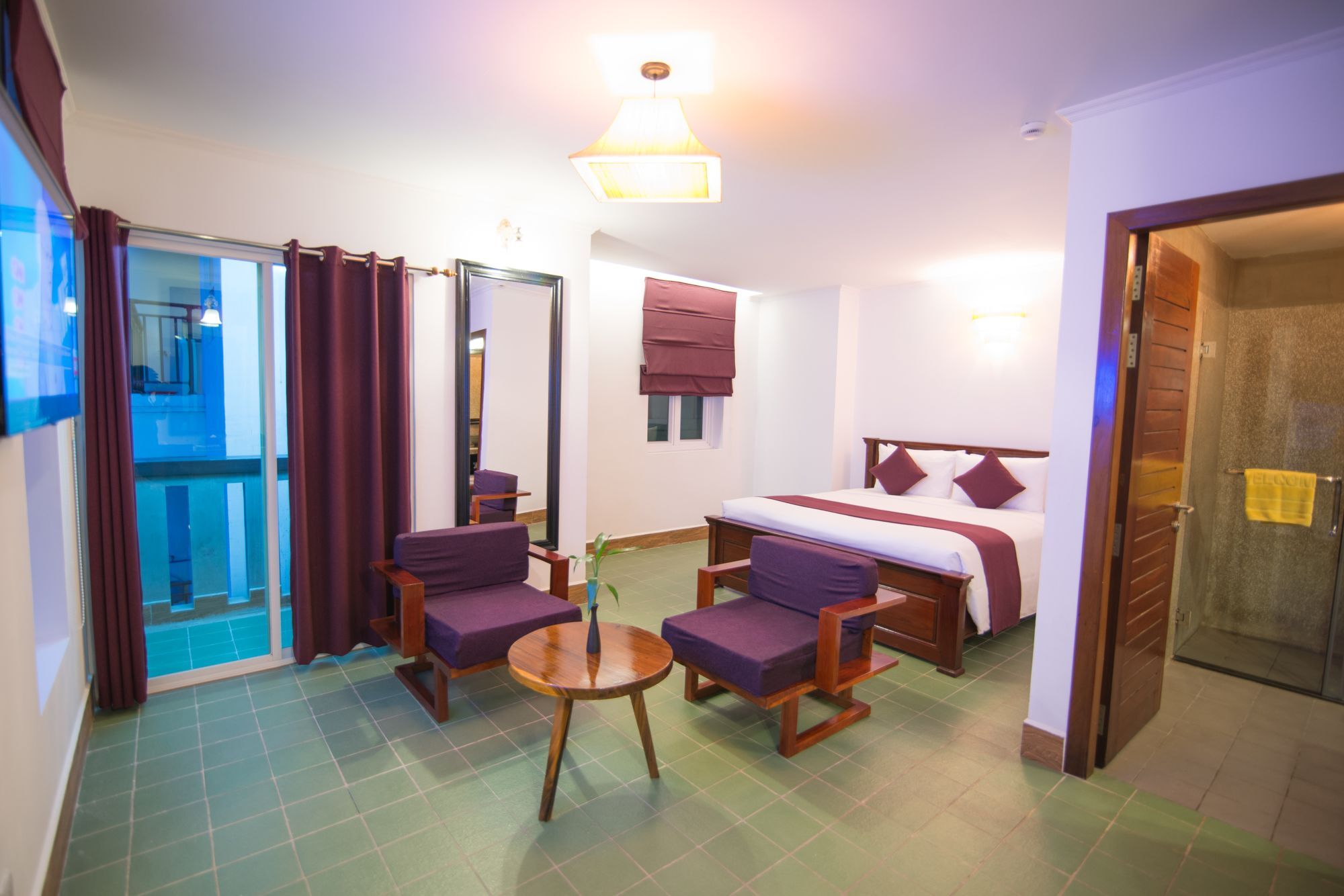 V Hotel Phnom Penh Dış mekan fotoğraf