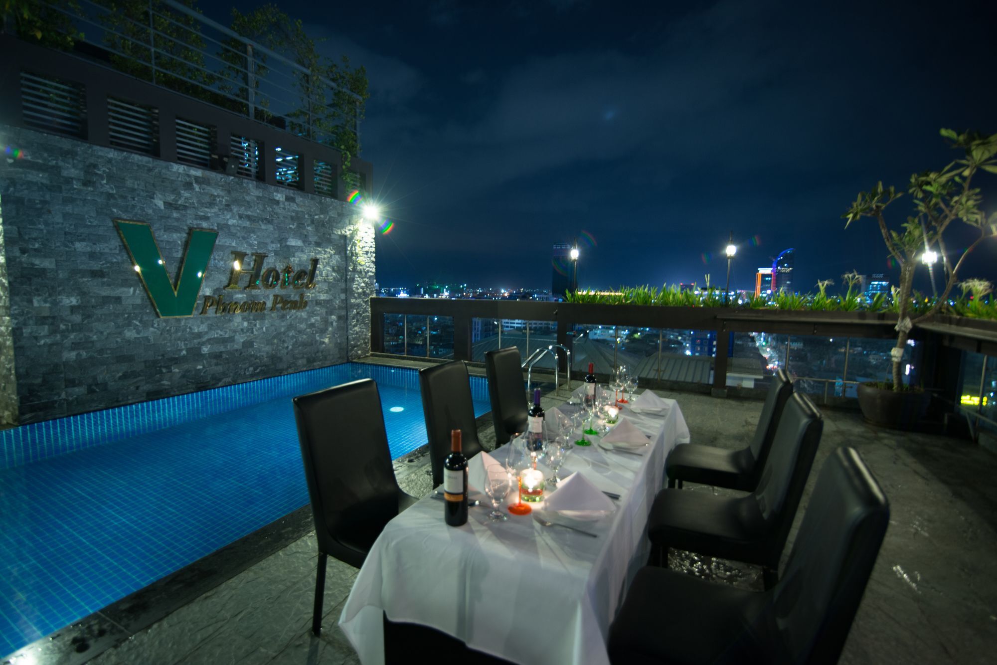 V Hotel Phnom Penh Dış mekan fotoğraf